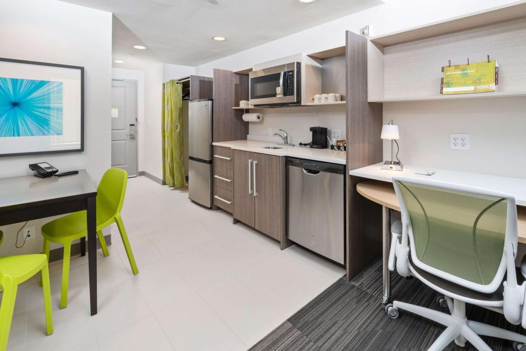 Home2 Suites By Hilton Newark Airport Exterior photo